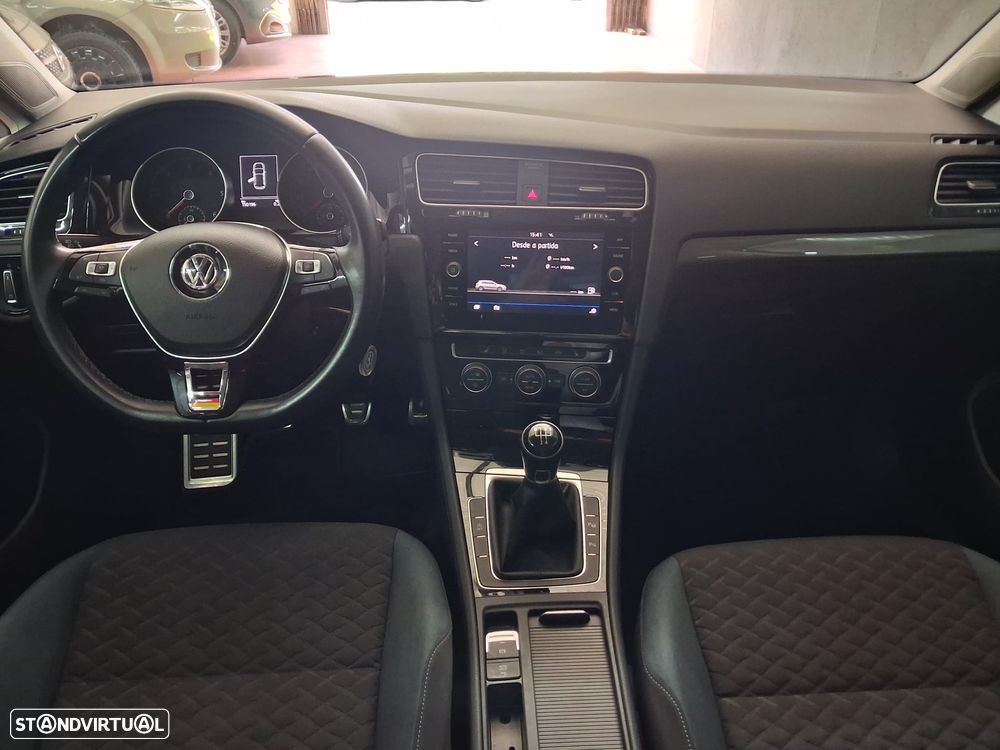 VW Golf 1.6 TDI SCR IQ.DRIVE - 20