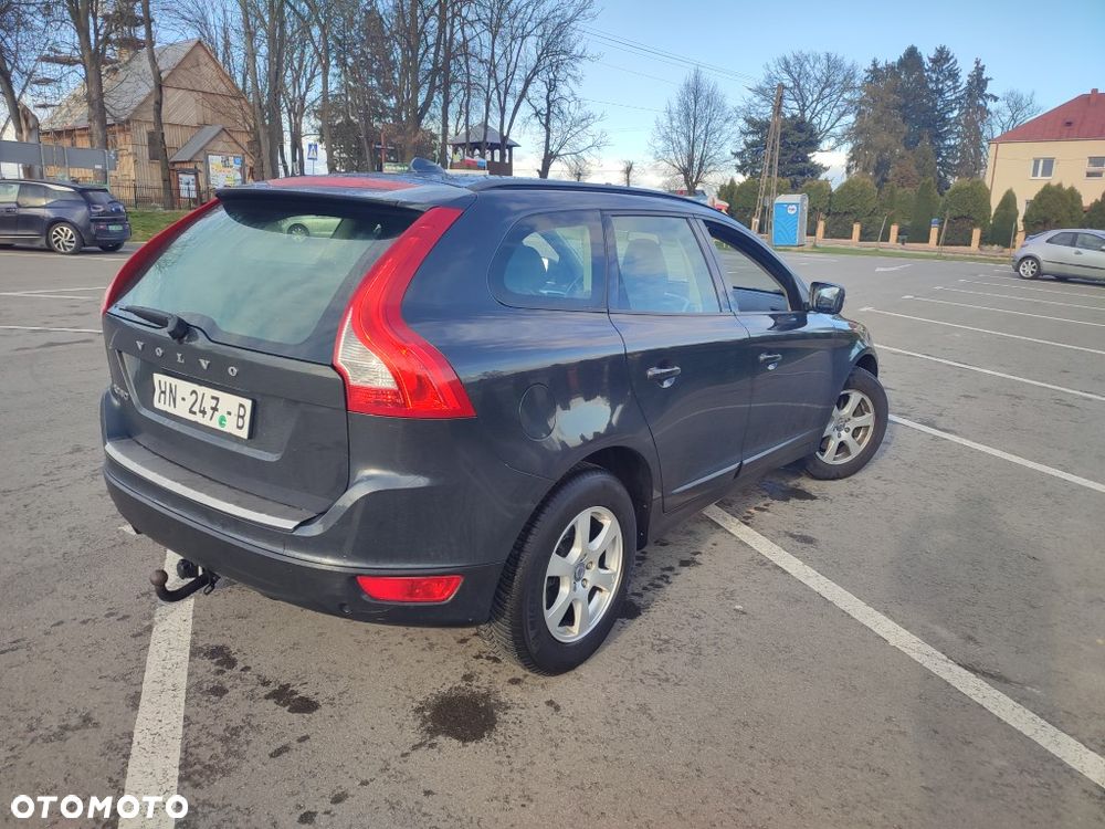 Volvo XC 60 D3 Momentum - 4