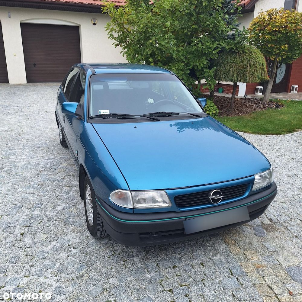 Opel Astra - 2