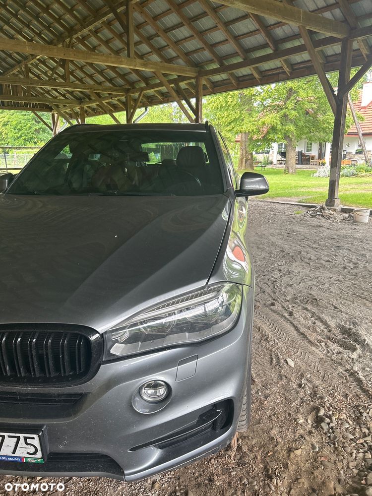 BMW X5 xDrive50i - 2