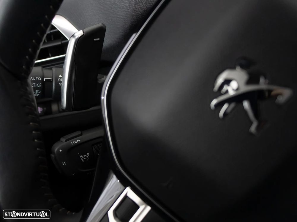 Peugeot 3008 1.2 PureTech Allure EAT8 - 21