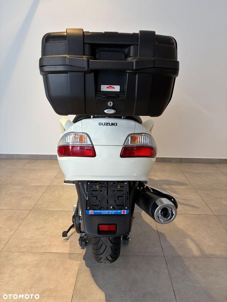 Suzuki Burgman - 10