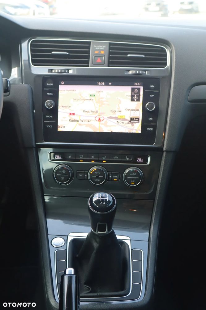 Volkswagen Golf VII 1.4 TSI BMT Highline - 12