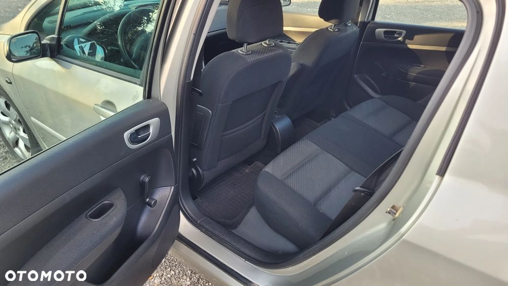 Peugeot 307 1.6 HDi - 17