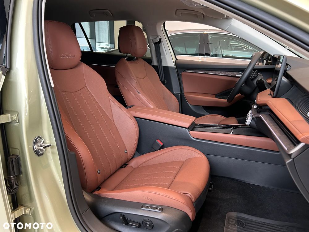 Skoda Superb 2.0 TDI SCR 4x4 L&K DSG - 13