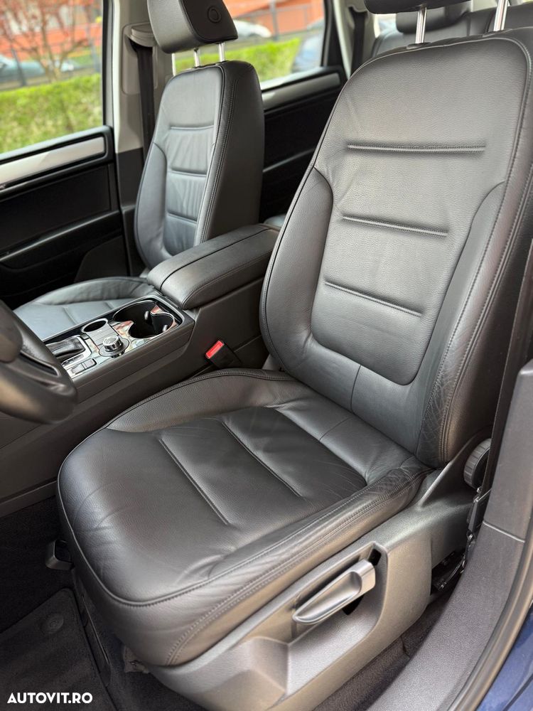 Volkswagen Touareg - 18