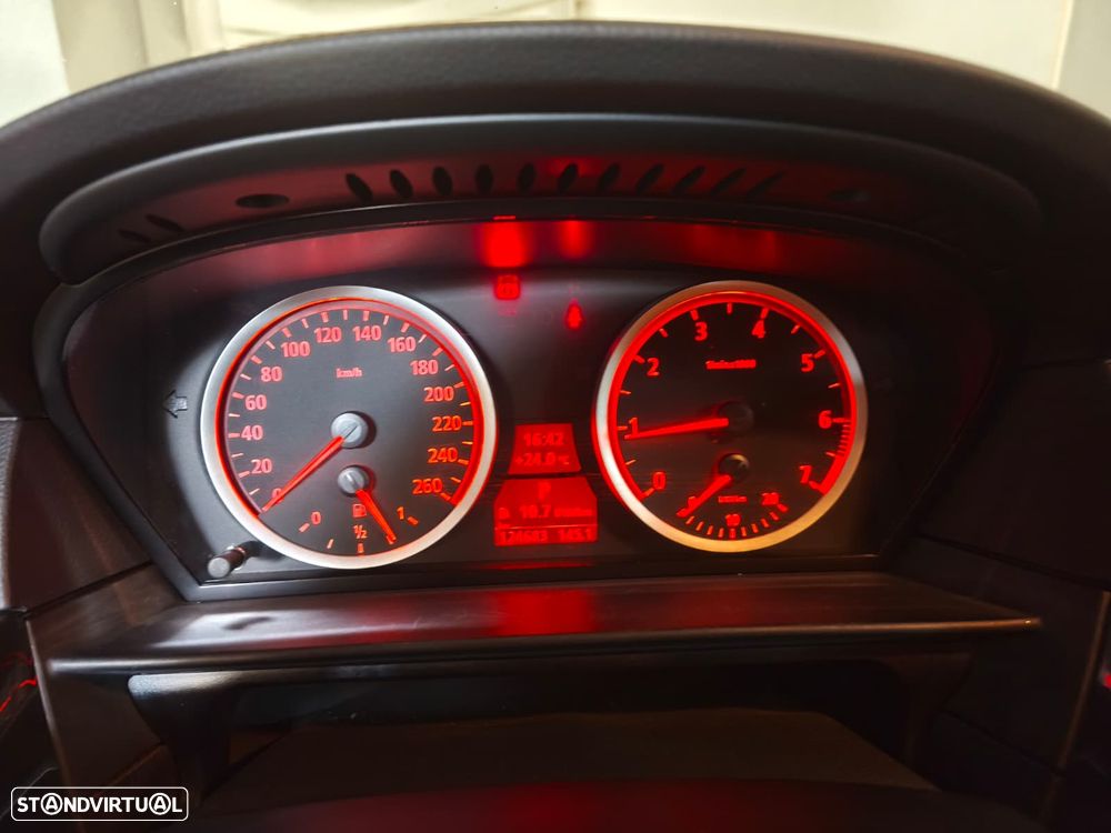 BMW 530 i Automatic - 13