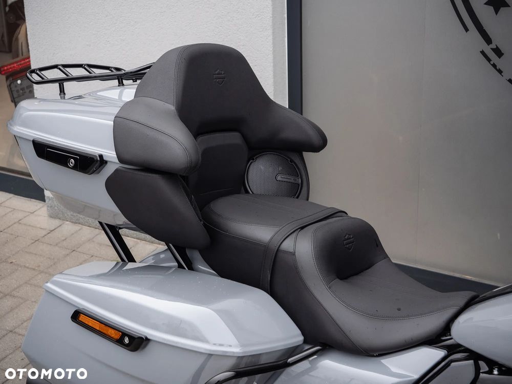 Harley-Davidson Touring Road Glide - 22