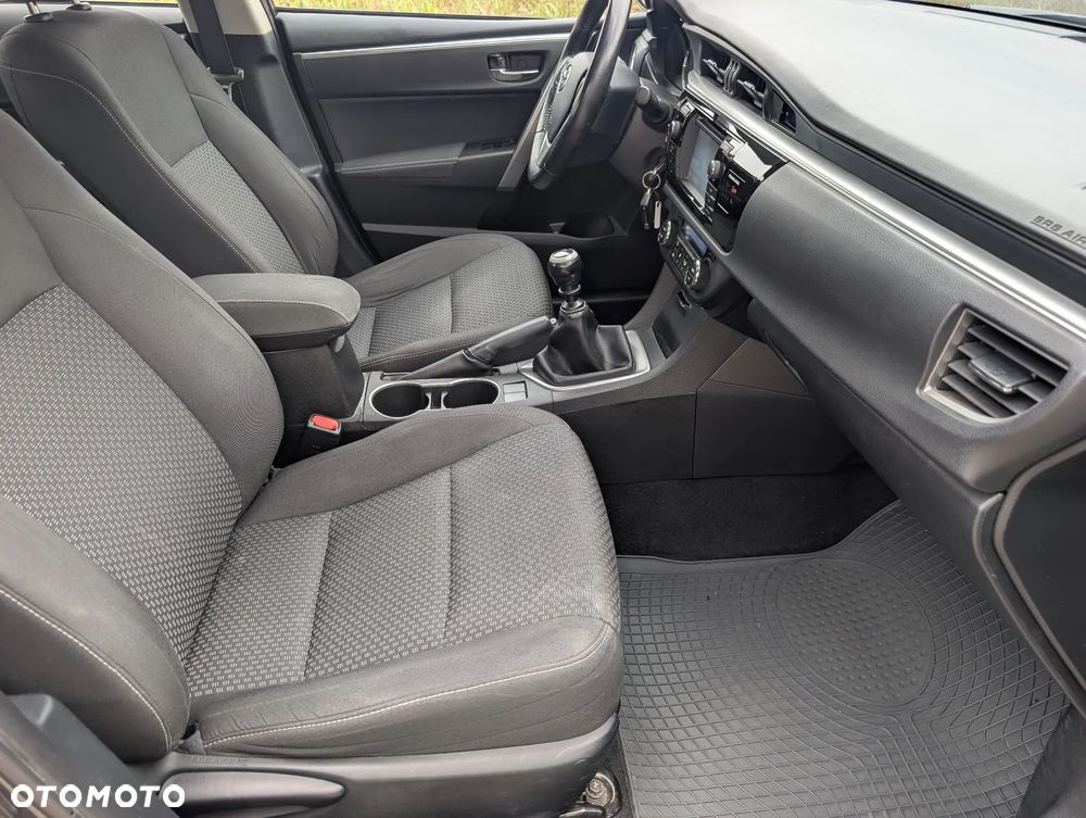 Toyota Corolla 1.6 Comfort - 22