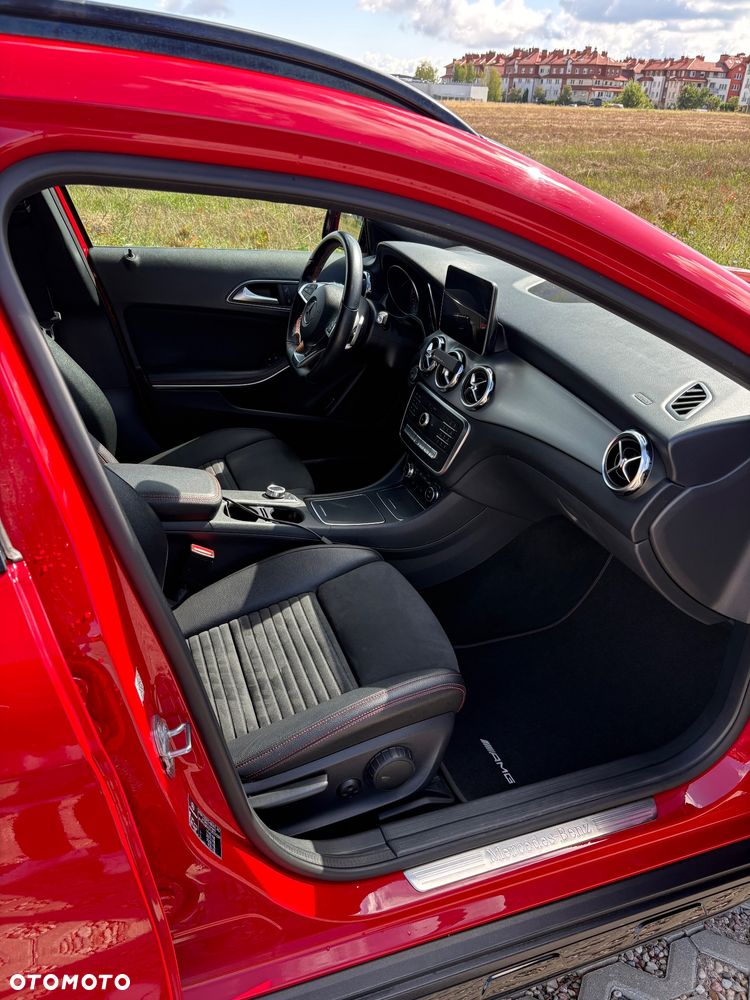 Mercedes-Benz GLA 200 7G-DCT AMG Line - 15