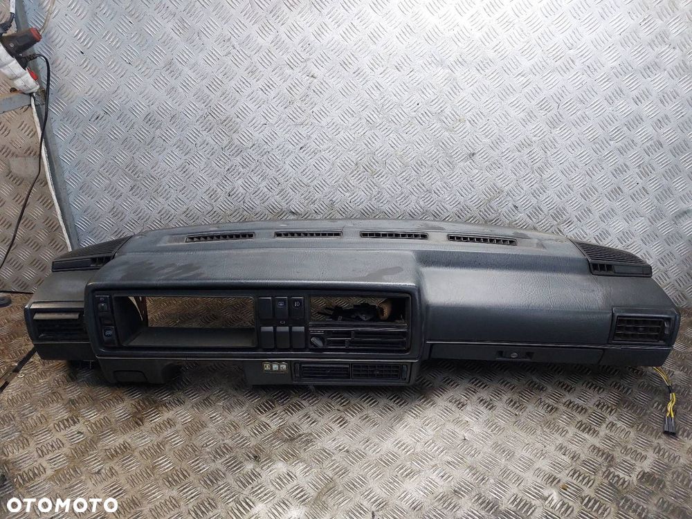 KOKPIT DESKA ROZDZIELCZA PANEL RAMKA LICZNIKA SCHOWEK VOLKSWAGEN GOLF II - 1