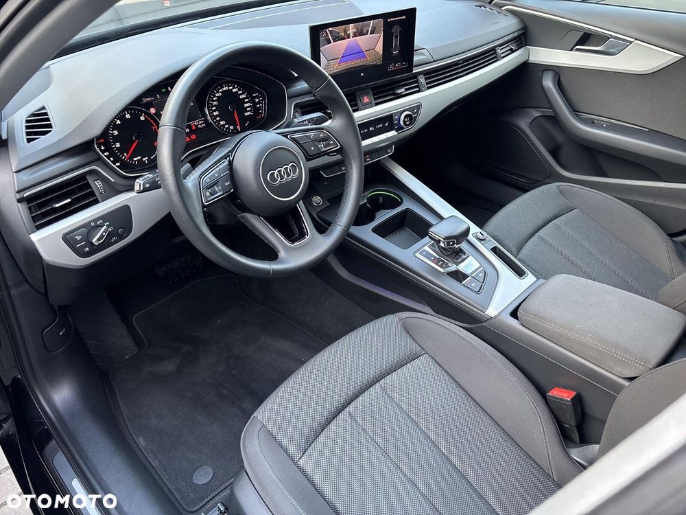 Audi A4 Limousine - 16