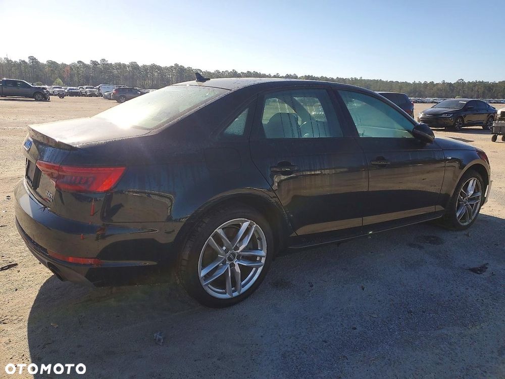 Audi A4 Limousine - 3