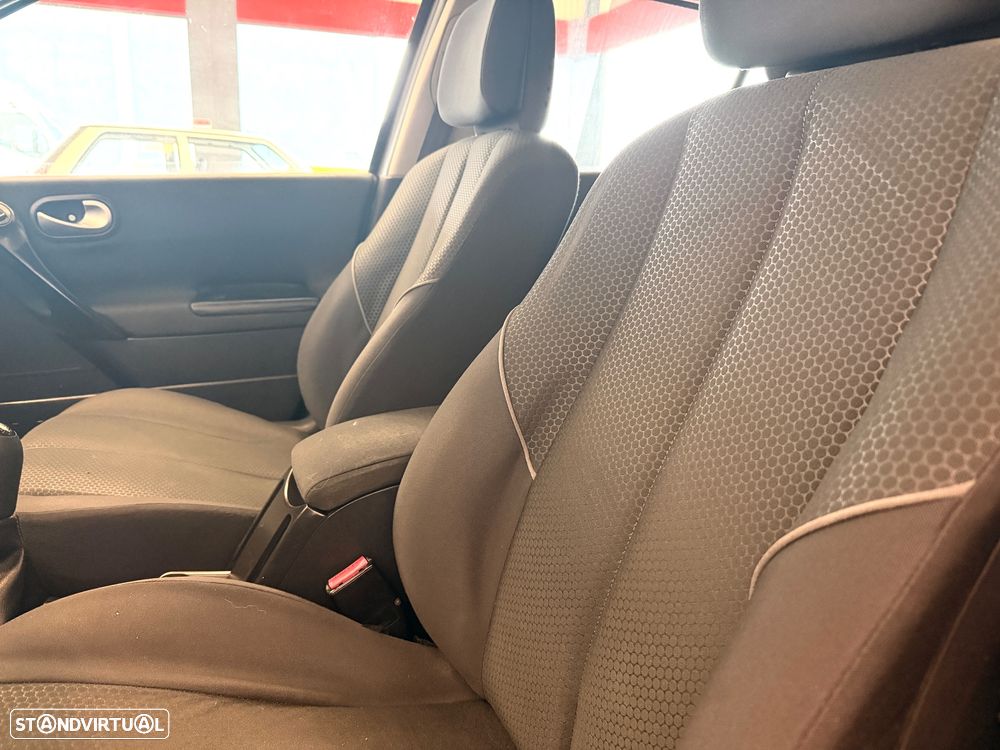 Renault Mégane Break 1.5 dCi Confort - 6