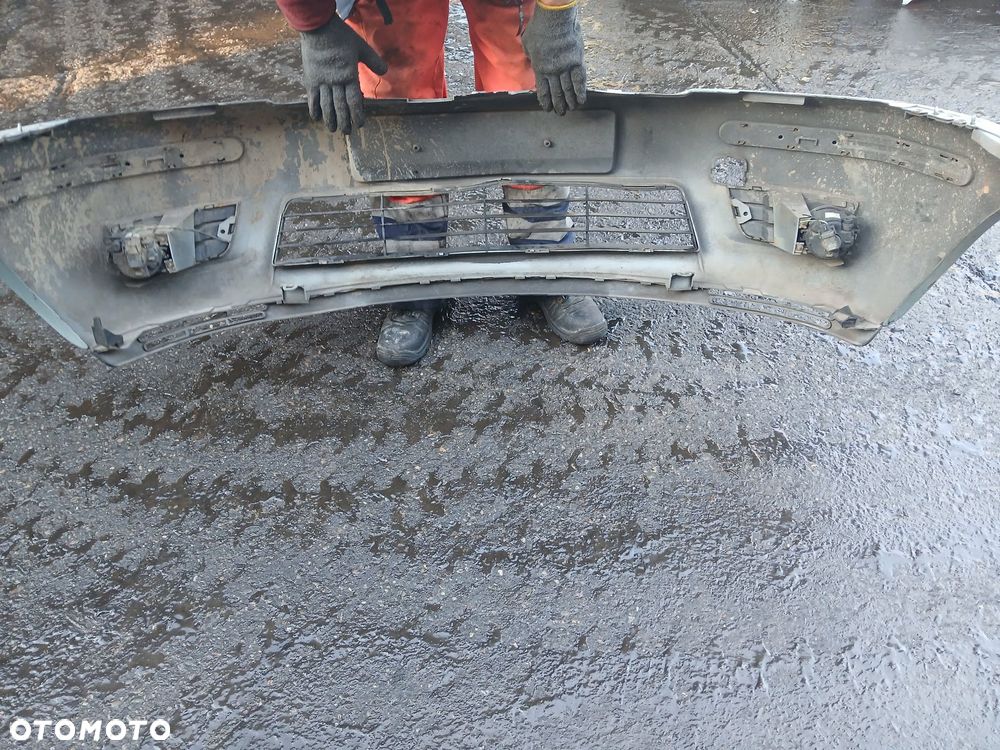 Ford Fusion Zderzak przedni kod lakieru 32 - 8