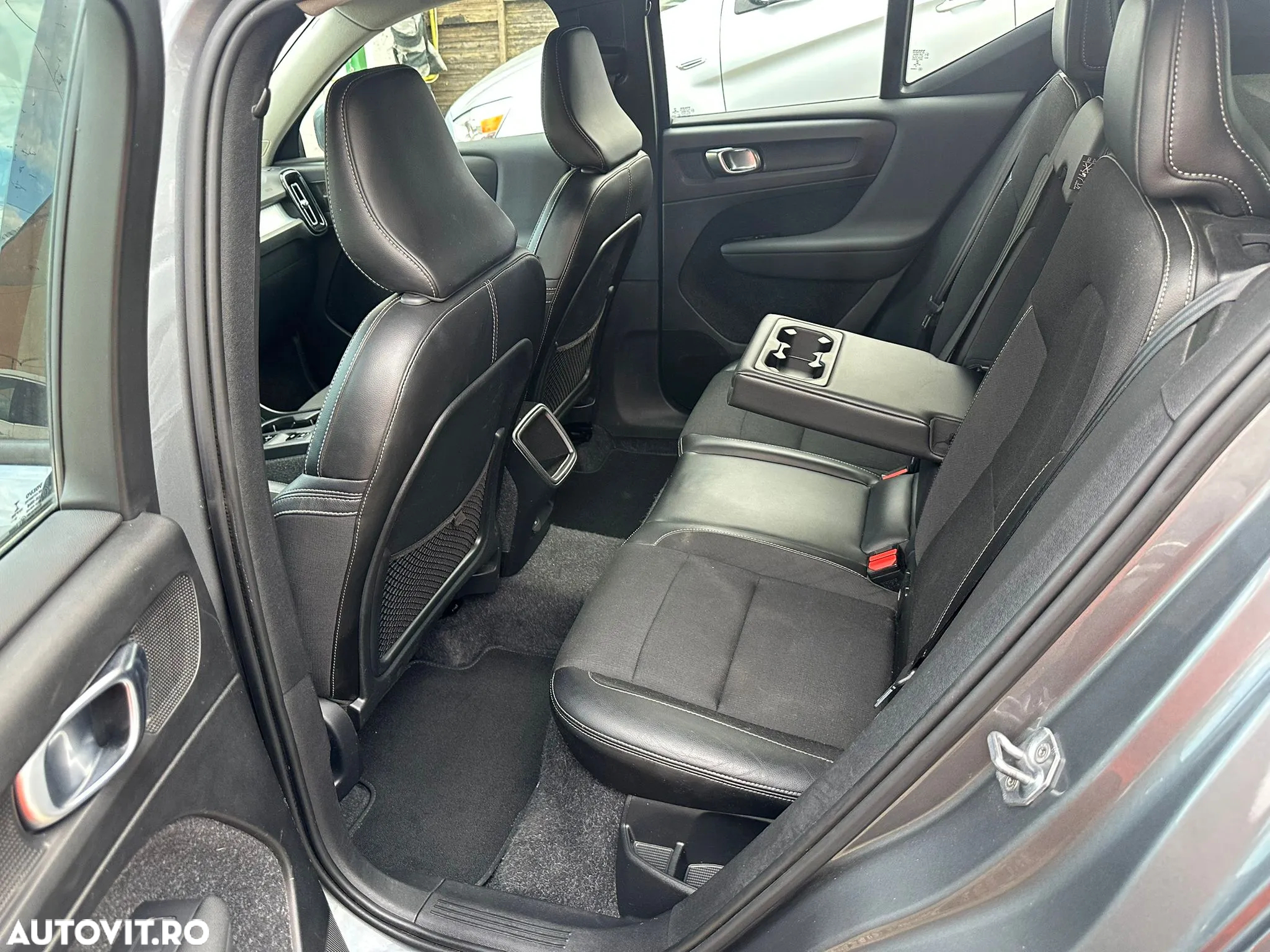 Volvo XC 40 D3 Momentum - 10