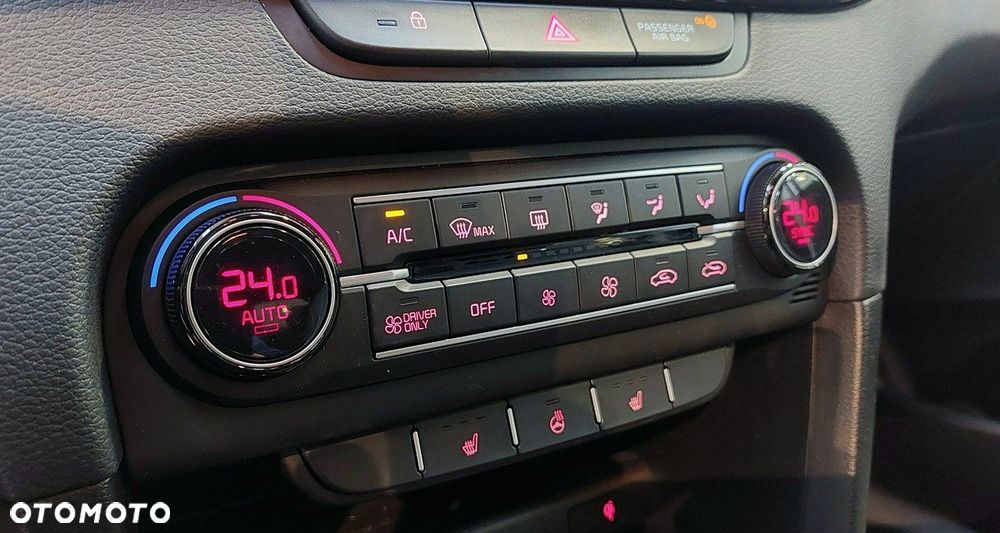 Kia XCeed - 18