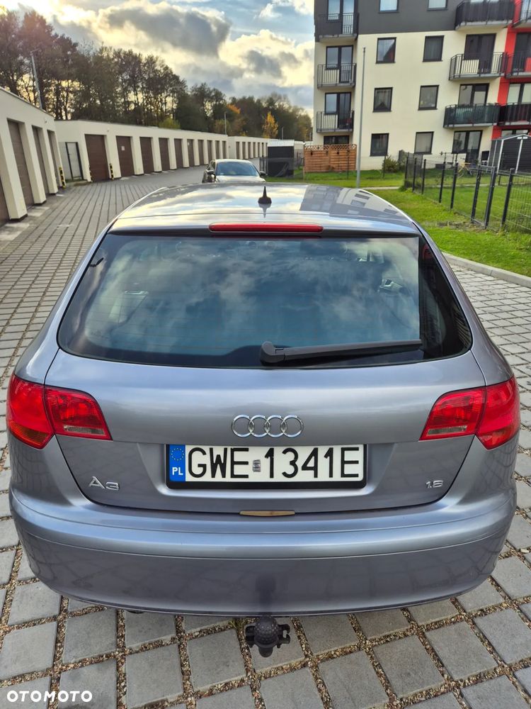 Audi A3 Sportback 1.6 FSI Ambiente - 7