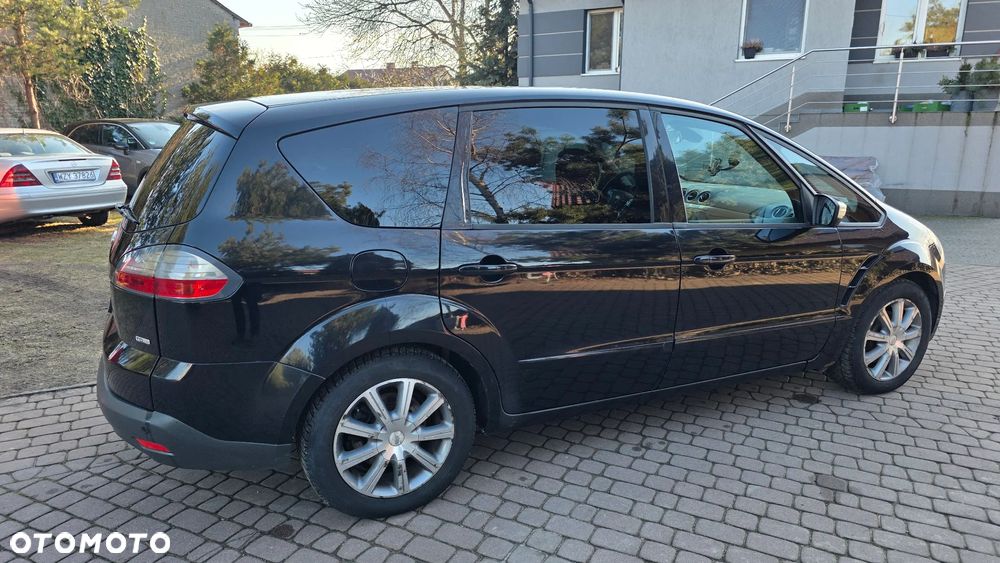 Ford S-Max - 14