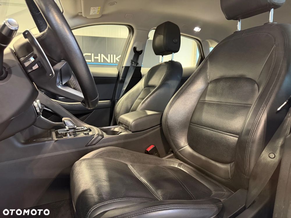 Jaguar E-Pace 2.0 i4P AWD - 12