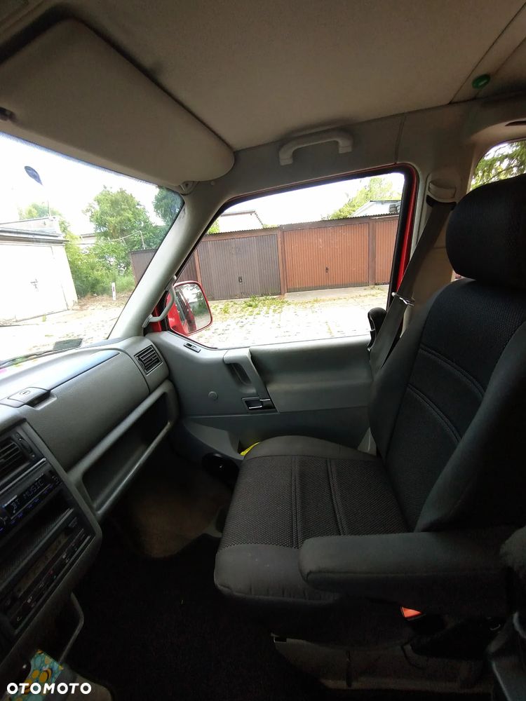 Volkswagen Multivan - 28