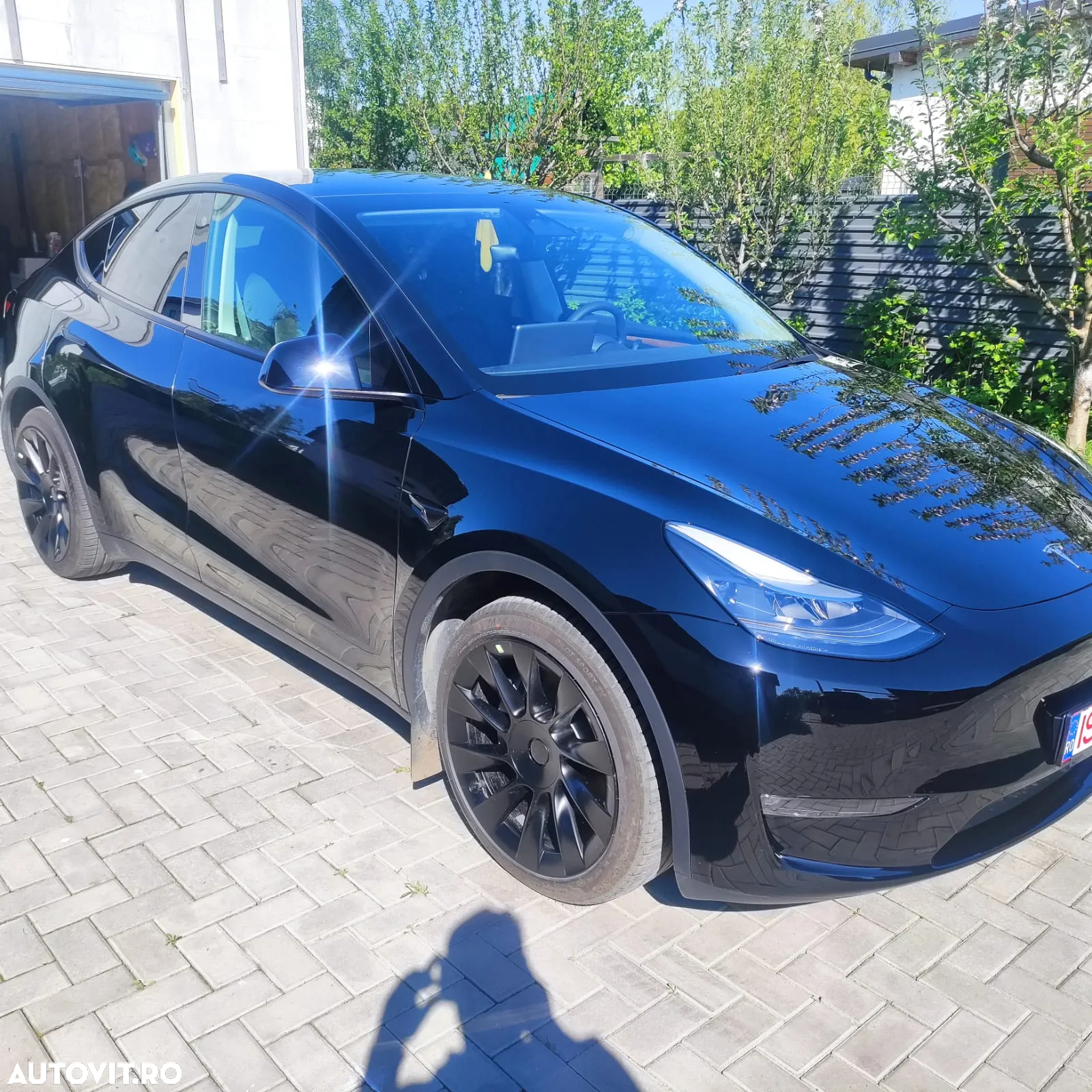 Tesla Model Y AWD Performance - 17
