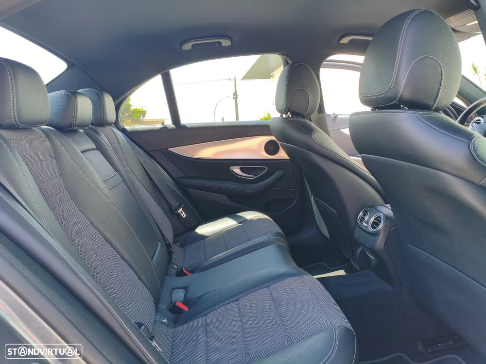 Mercedes-Benz E 300 de AMG Line - 34