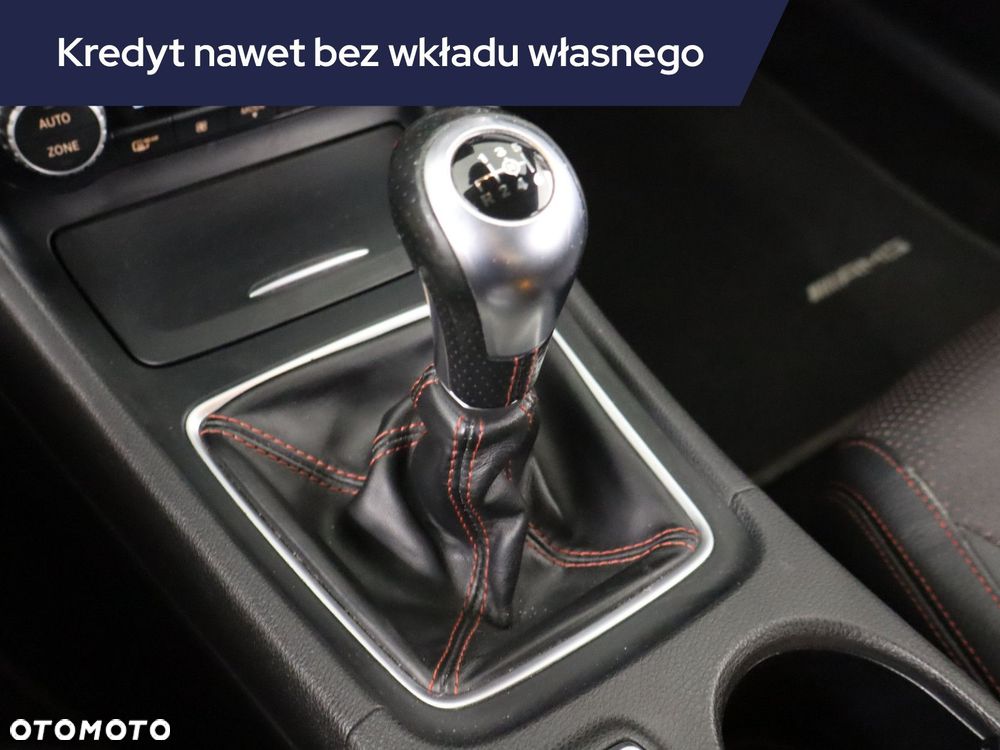 Mercedes-Benz GLA - 15