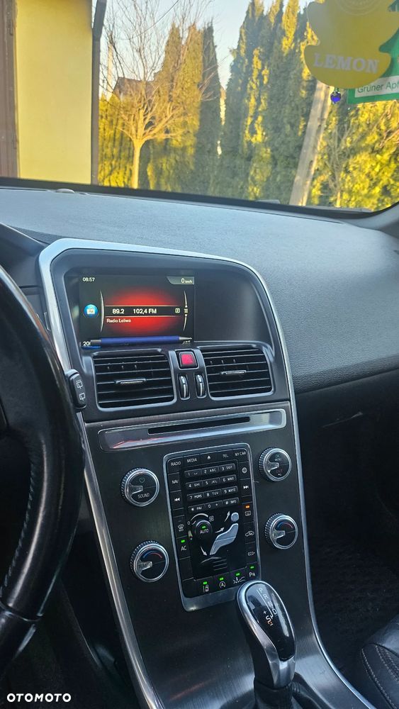 Volvo XC 60 D4 Drive-E Momentum - 5