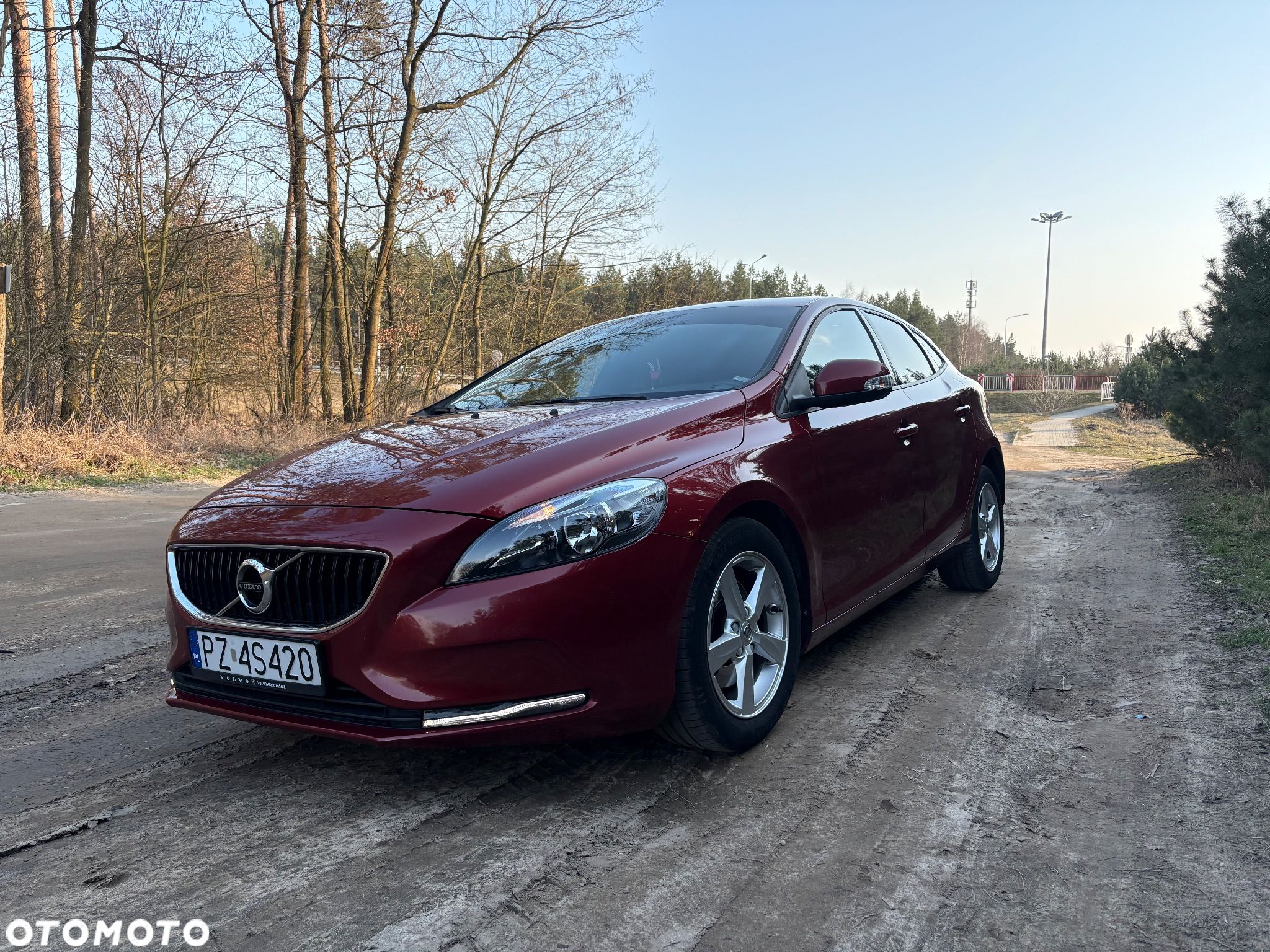 Volvo V40 T2 Drive-E Kinetic - 1