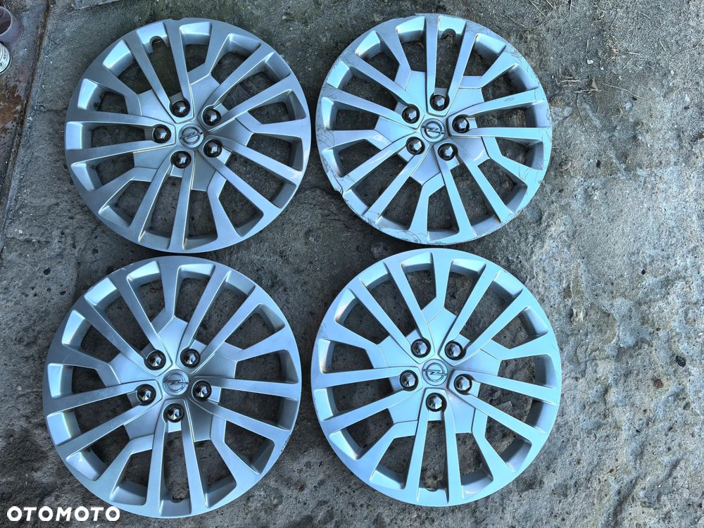 Opel Vivaro C Zafira D Kołpaki 17" KOMPLET