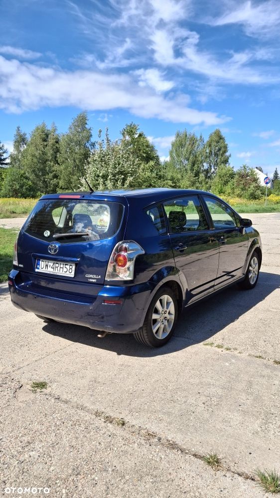 Toyota Corolla Verso - 2
