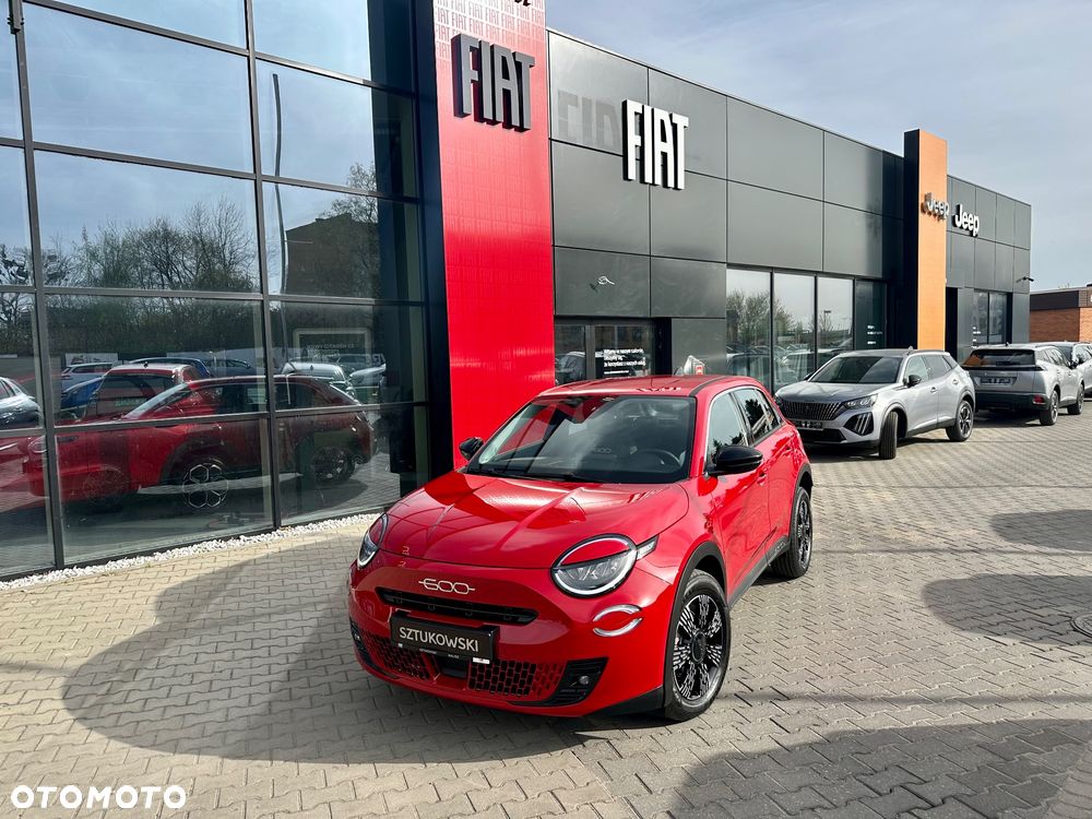 Fiat 600 1.2 Turbo Hybrid eDCT - 2