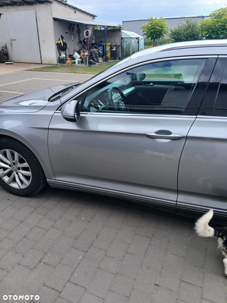Volkswagen Passat 2.0 TDI SCR Comfortline DSG - 6
