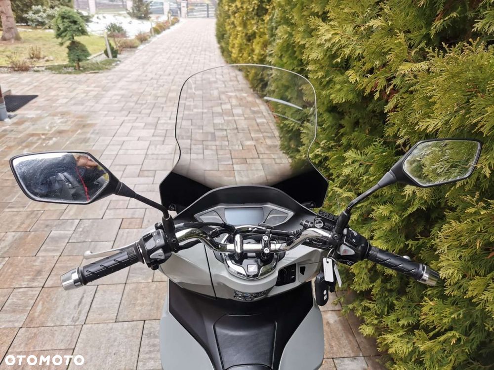 Honda PCX - 10