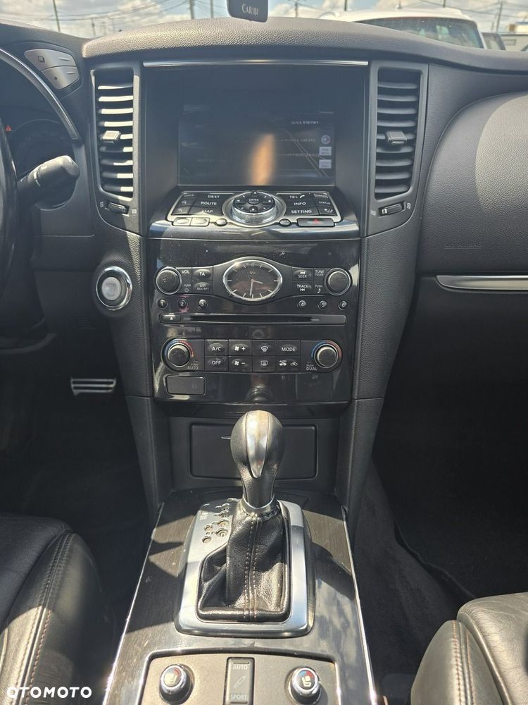 Infiniti QX70 3.0d S Premium - 18
