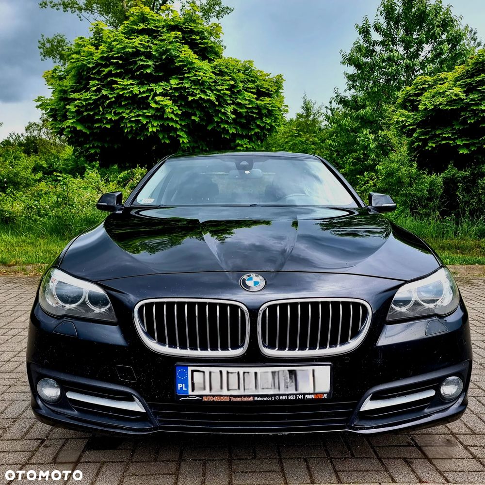 BMW Seria 5 525d Luxury Line - 3