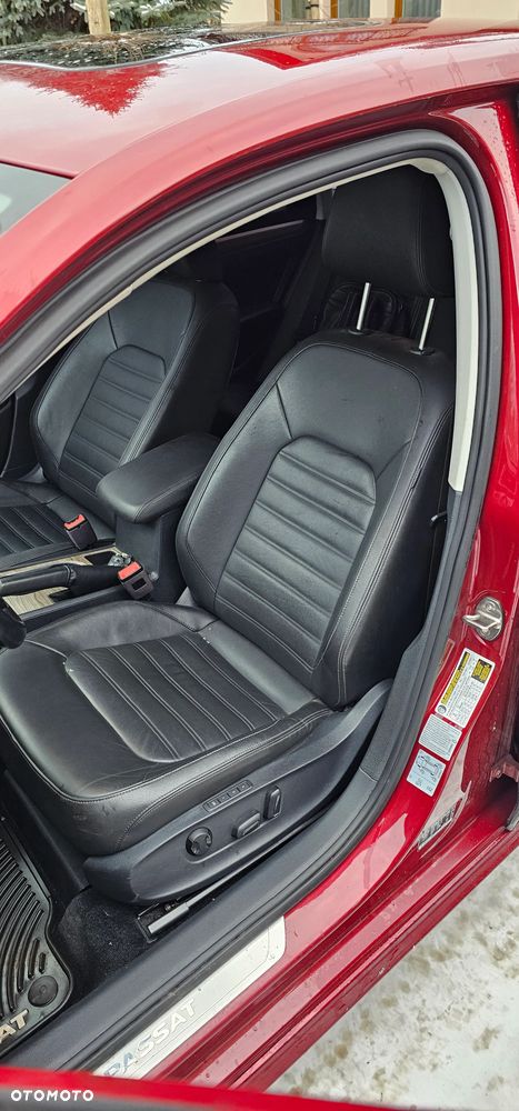 Volkswagen Passat - 12