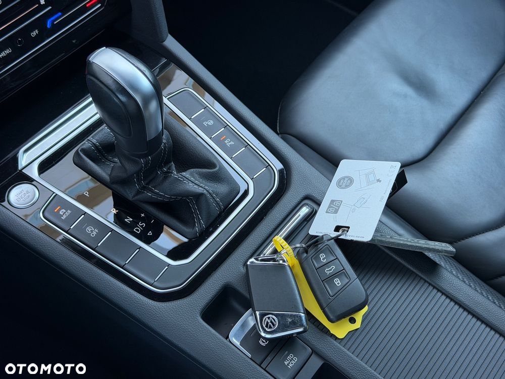 Volkswagen Arteon 2.0 TDI SCR 4Motion DSG R-Line - 40