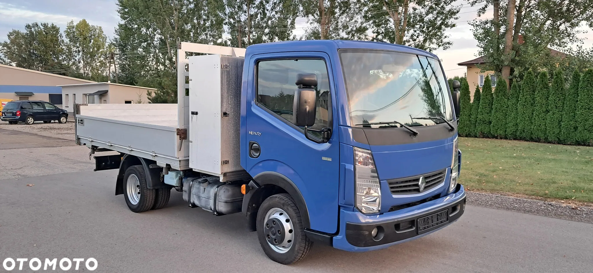 Renault Maxity 130.35 - 15
