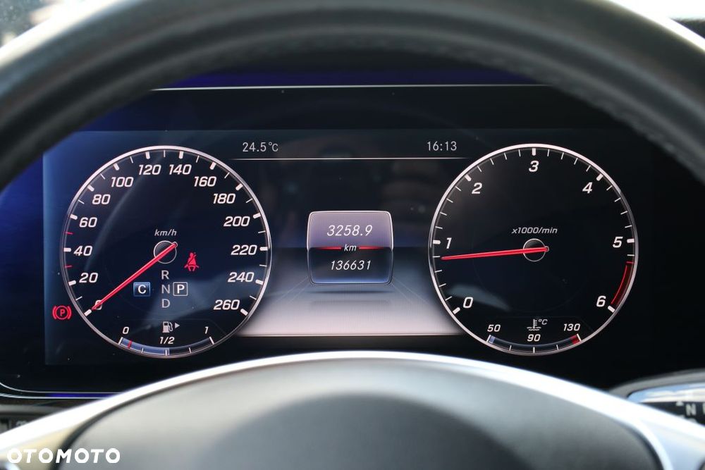 Mercedes-Benz Klasa E 220 d 4-Matic 9G-TRONIC - 15