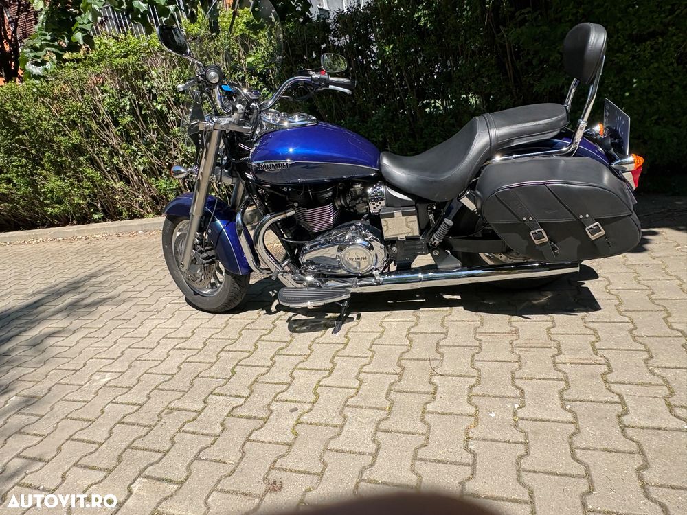 Triumph Bonneville - 17