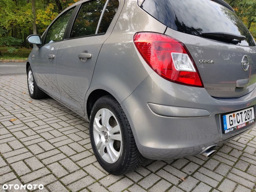 Opel Corsa 1.4 16V 150 Jahre - 14