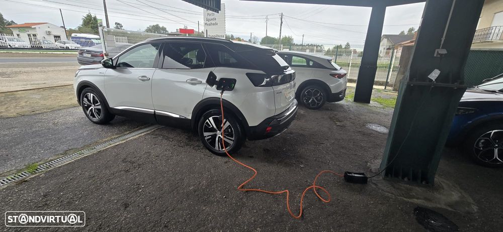 Peugeot 3008 1.6 Hybrid GT Pack e-EAT8 - 38