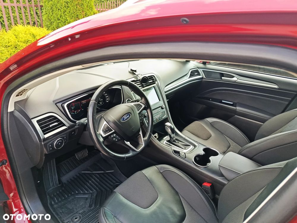 Ford Mondeo 2.0 TDCi Titanium PowerShift - 24