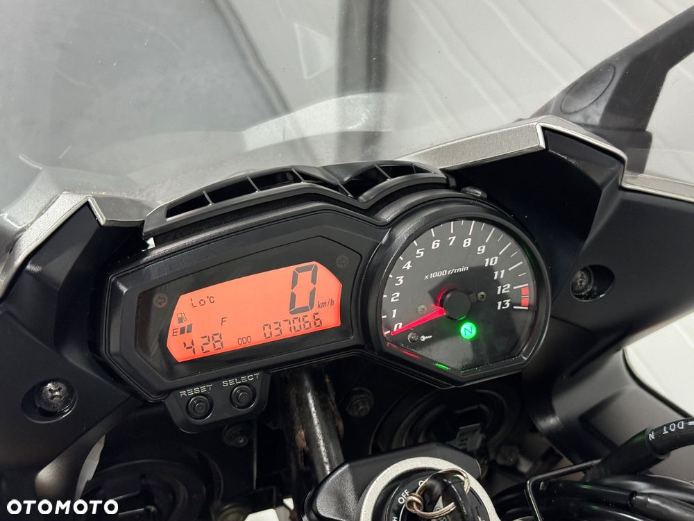 Yamaha FZ - 23