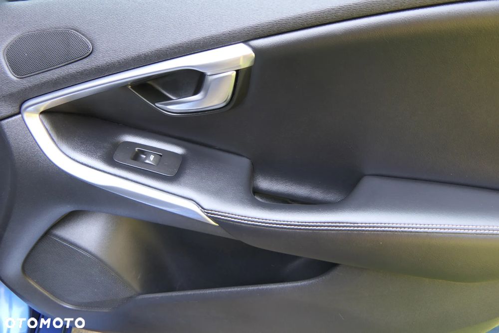 Volvo V40 D2 RDesign - 32
