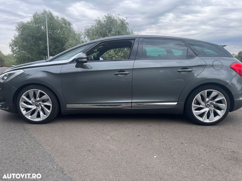 Citroën DS5 2.0 HDI BVA6 So Chic - 2
