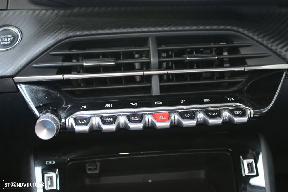 Peugeot 2008 1.5 BlueHDi Allure EAT8 - 14