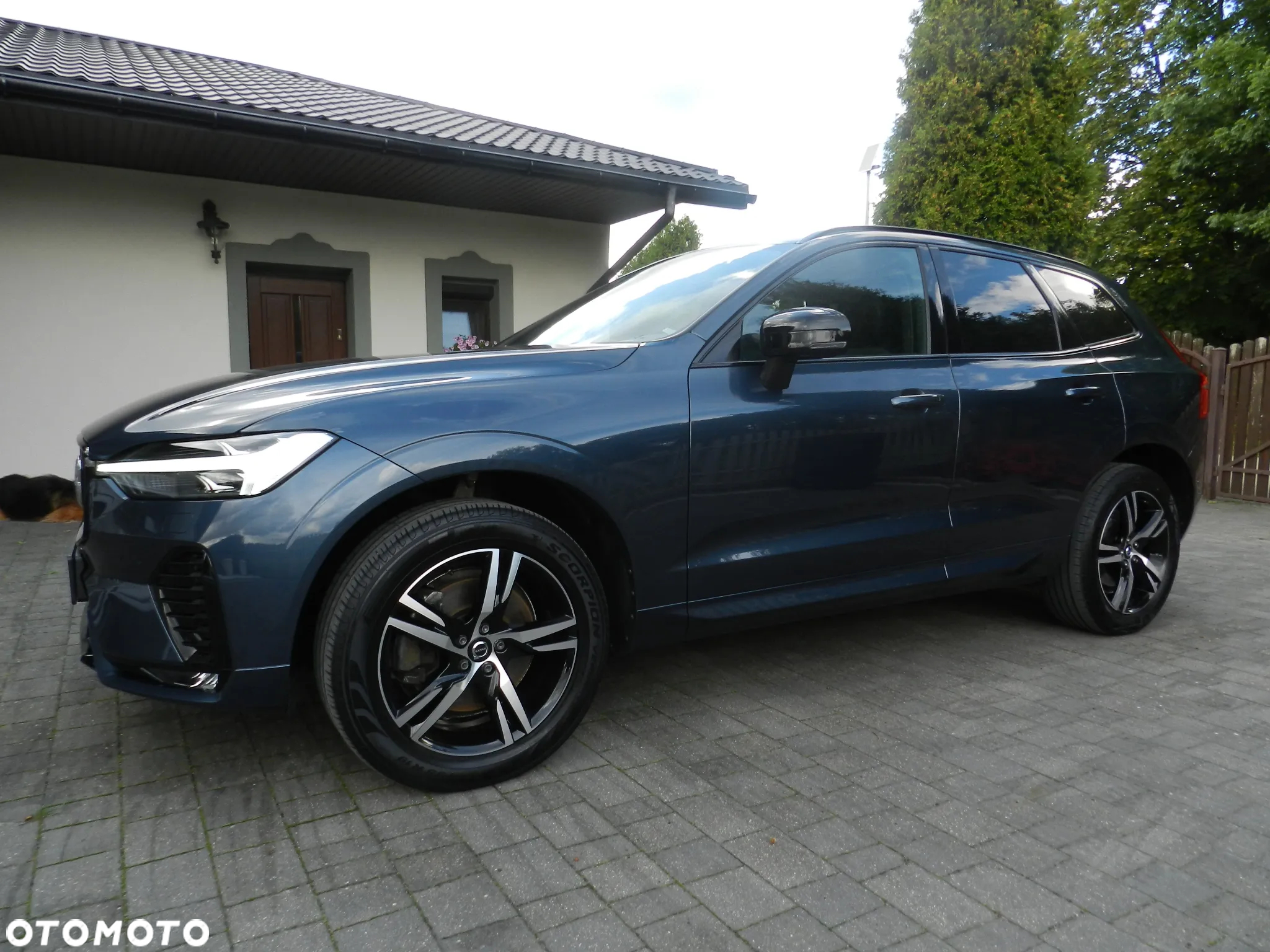 Volvo XC 60 B4 D AWD Plus Dark - 10